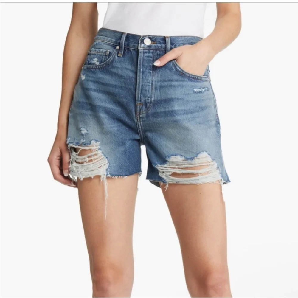 DENIM + TOPS | PARTY TRAIN SHOW! - Picture 3 of 4